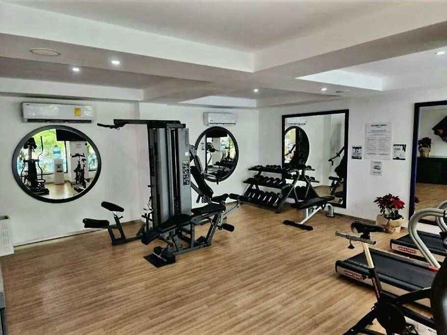 Stunning 1 Bdrm Condo Gym-Pool 10 Min To The Beach & Quinta Av بلايا ديل كارمن 0*,